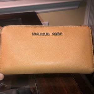 Micheal Kors Wallet